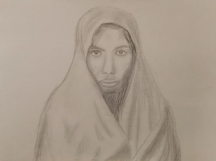 Portrait d'une femme enrobée d'un châle rouge sur fond vert