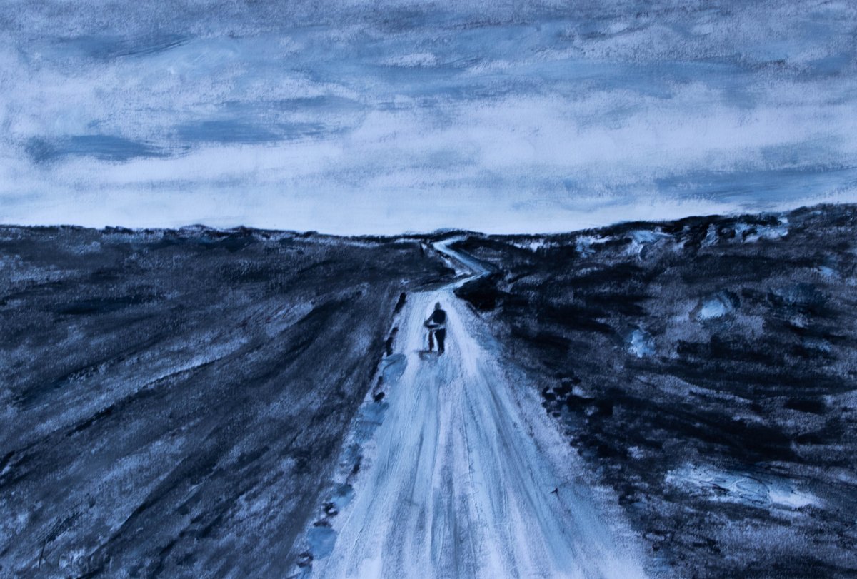 La fille et son vélo dans les dunes