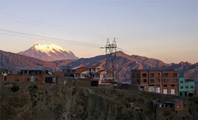 Vue sur la montagne Ilimani