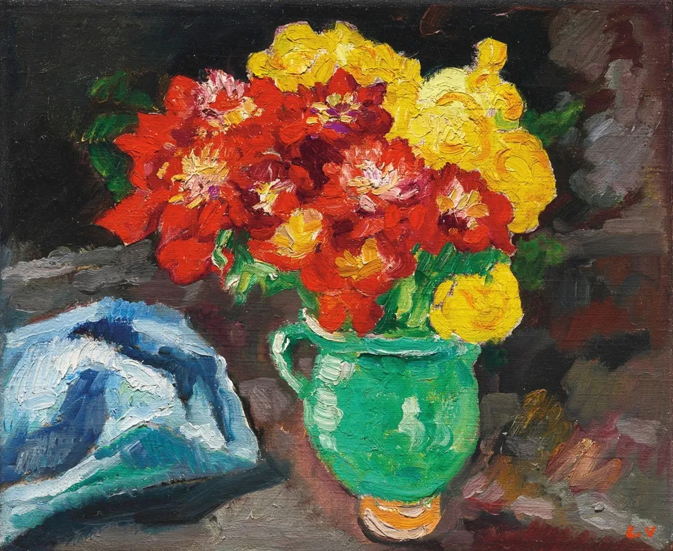 Cruche verte, renoncules jaunes et rouges